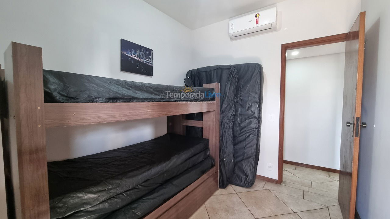 Apartamento para aluguel de temporada em Guarujá (Enseada)