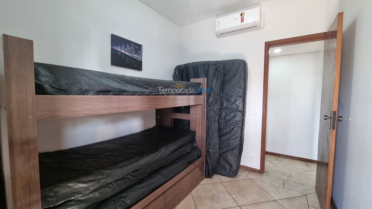 Apartamento para aluguel de temporada em Guarujá (Enseada)