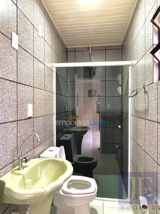 Casa para aluguel de temporada em Florianopolis (Canasvieiras)