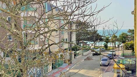 On the seafront! 2 bedroom apartment SEASONAL