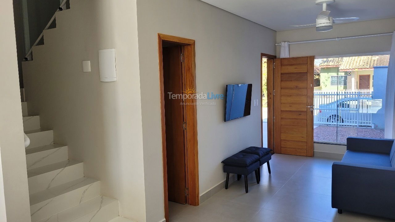 Casa para aluguel de temporada em Itapoá (Balneário Cambiju)