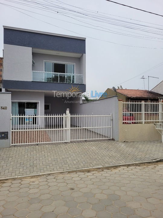 Casa para aluguel de temporada em Itapoá (Balneário Cambiju)