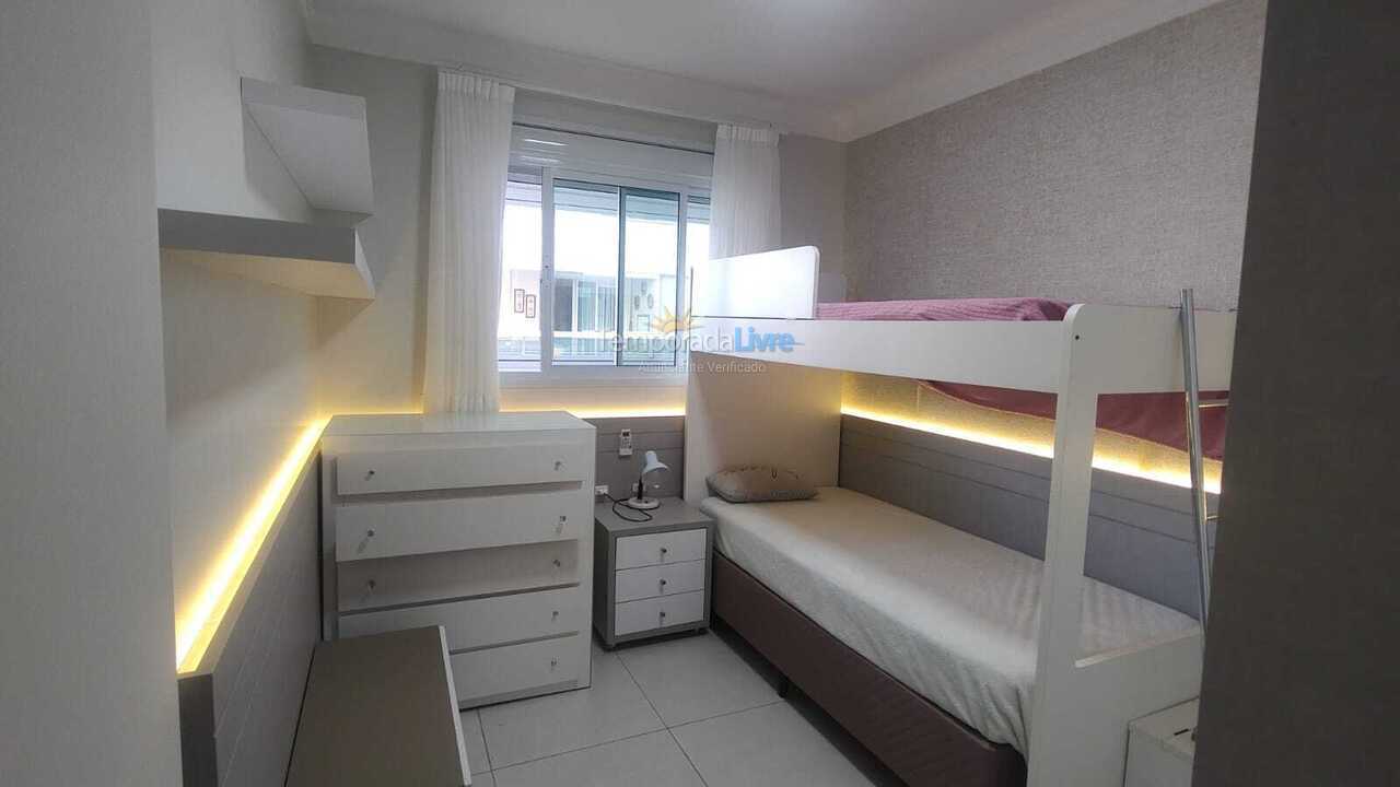 Apartamento para aluguel de temporada em Florianopolis (Praia dos Ingleses)