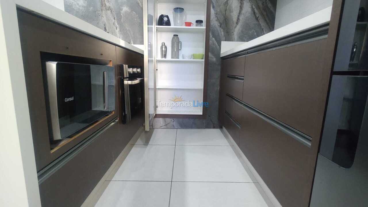 Apartamento para aluguel de temporada em Florianopolis (Praia dos Ingleses)