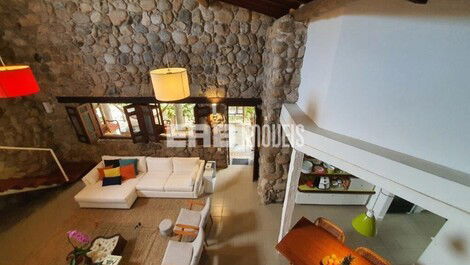 5 bedroom house 90m from Itamambuca beach