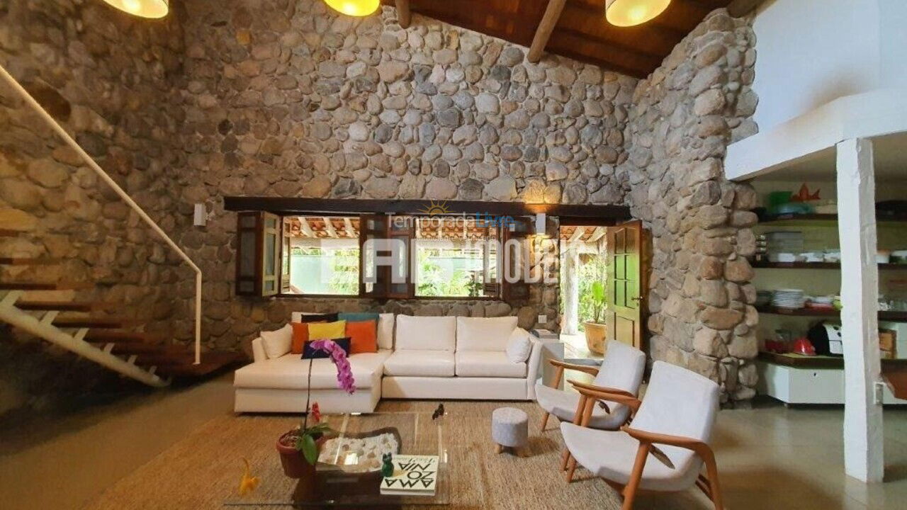 Casa para aluguel de temporada em Ubatuba (Itamambuca)