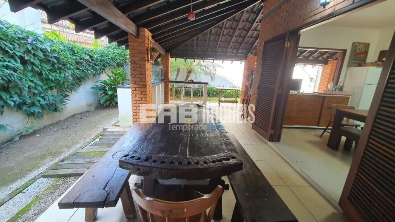 Casa para aluguel de temporada em Ubatuba (Itamambuca)