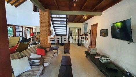 Vacation rental very close to the beach in Itamambuca, Ubatuba