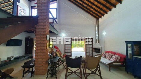 Vacation rental very close to the beach in Itamambuca, Ubatuba