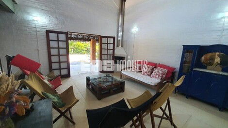 Vacation rental very close to the beach in Itamambuca, Ubatuba