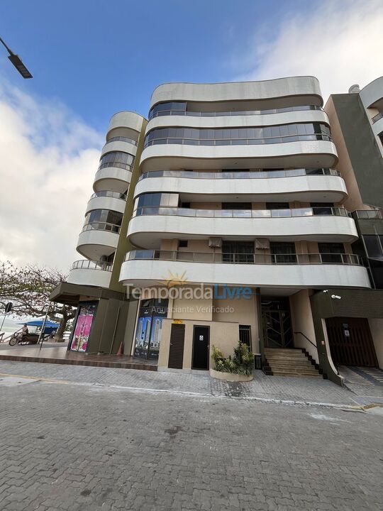 Apartamento para aluguel de temporada em Itapema (Meia Praia)