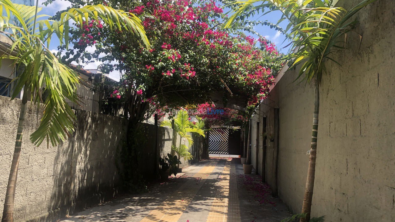 Casa para aluguel de temporada em Caraguatatuba (Centro)