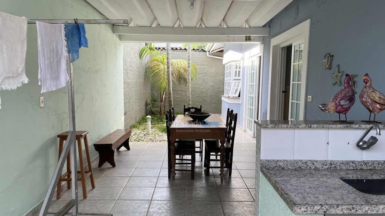 House for vacation rental in Caraguatatuba (Centro)