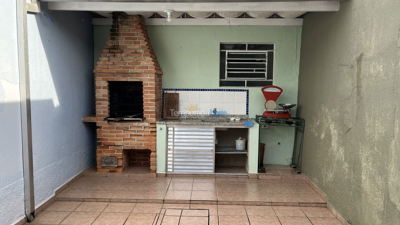 Casa para alquiler de vacaciones em Caraguatatuba (Centro)