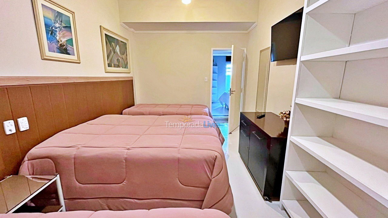 Apartment for vacation rental in Guarujá (Pitangueiras)