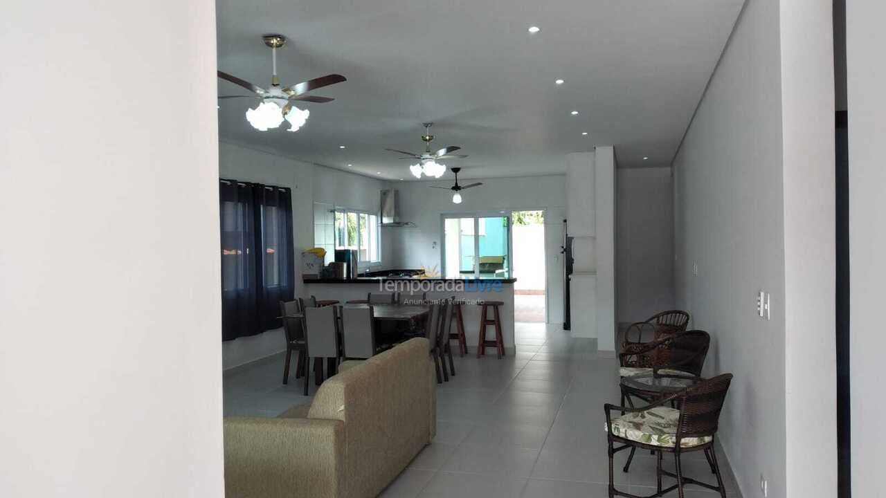 House for vacation rental in Bertioga (Condominio Morada da Praia)