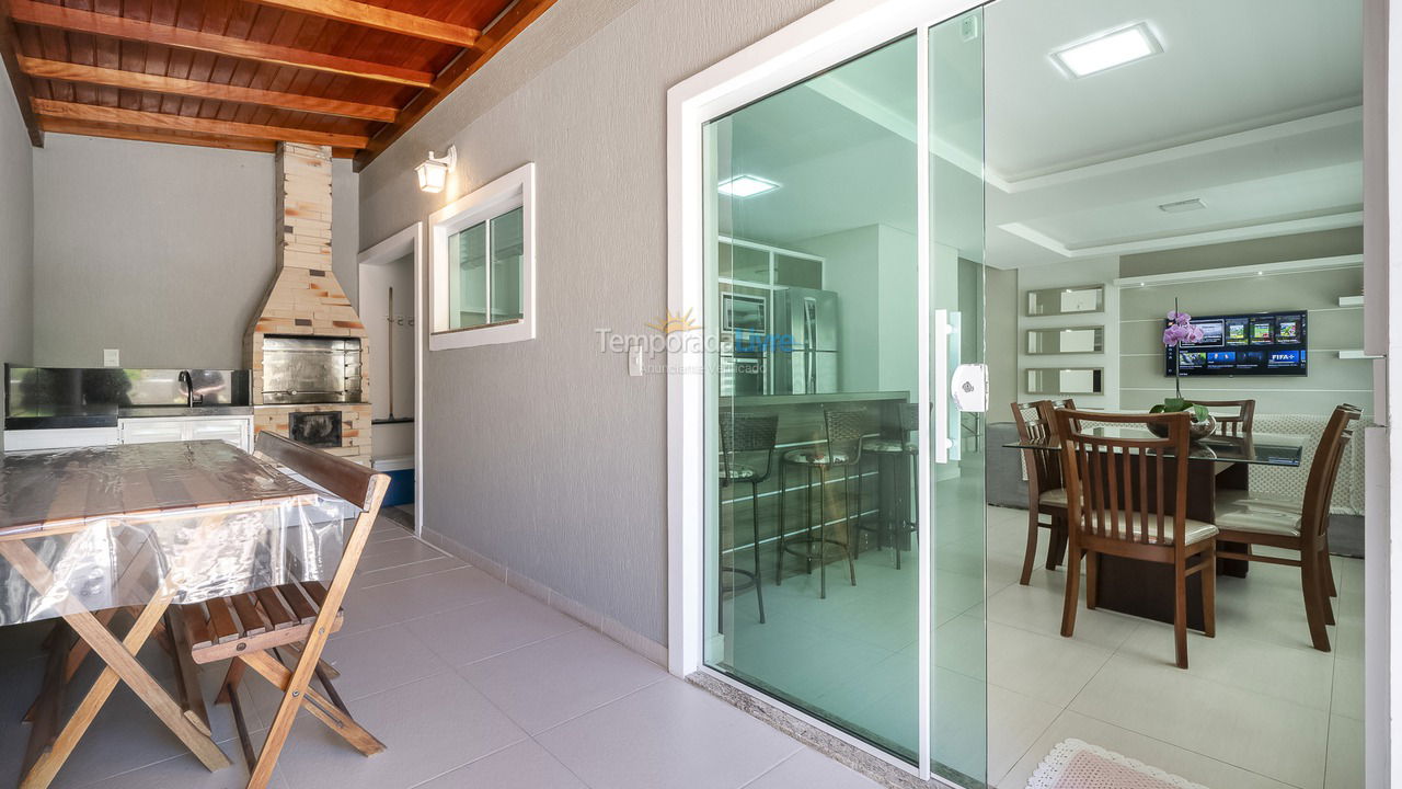 Apartment for vacation rental in Bombinhas (Canto Grande)