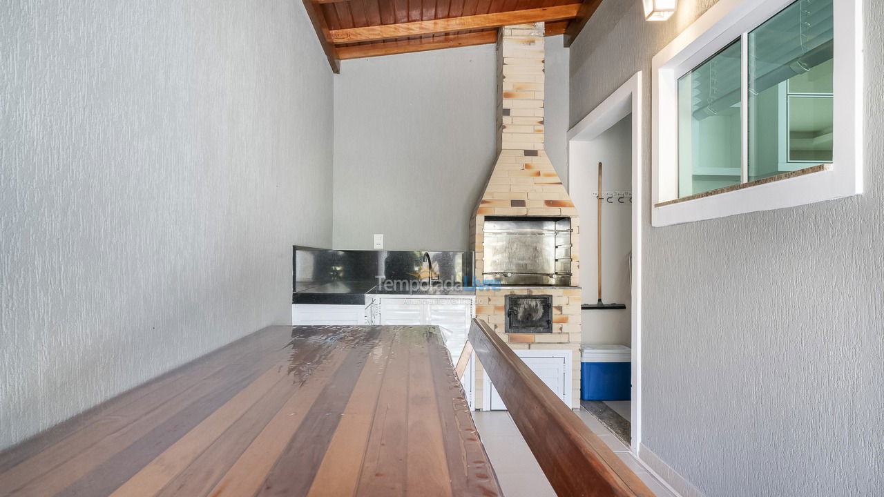 Apartment for vacation rental in Bombinhas (Canto Grande)