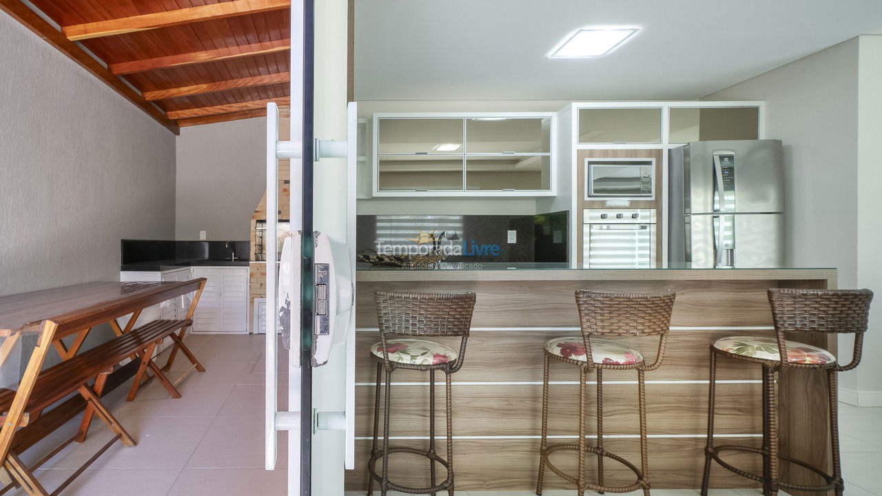 Apartment for vacation rental in Bombinhas (Canto Grande)