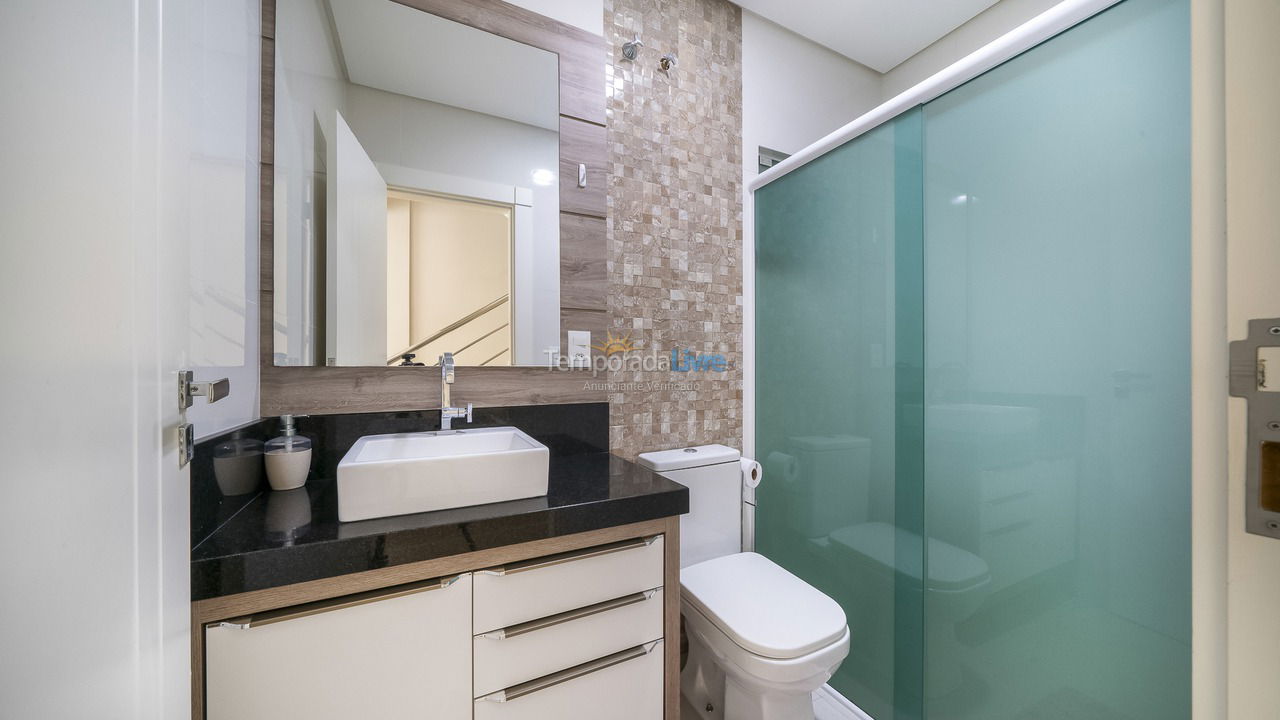 Apartment for vacation rental in Bombinhas (Canto Grande)