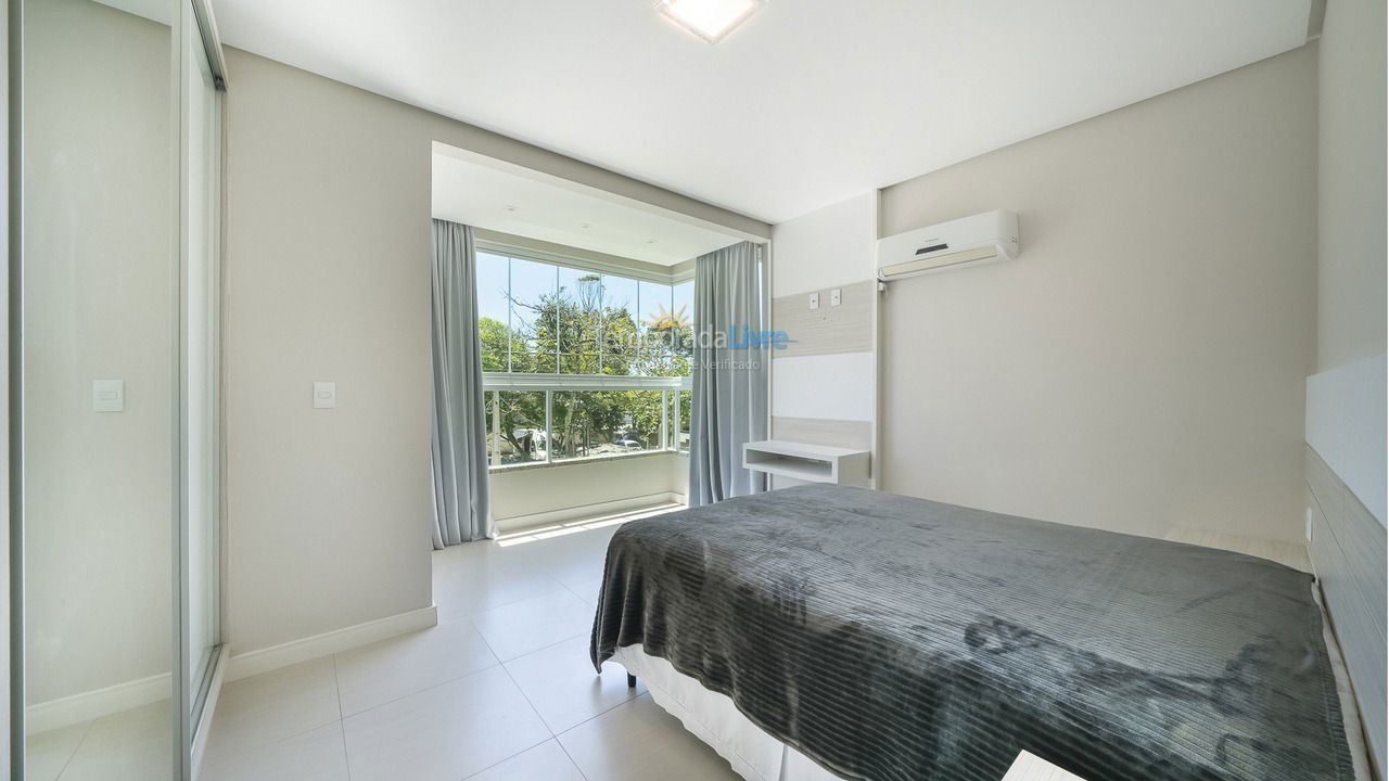 Apartment for vacation rental in Bombinhas (Canto Grande)