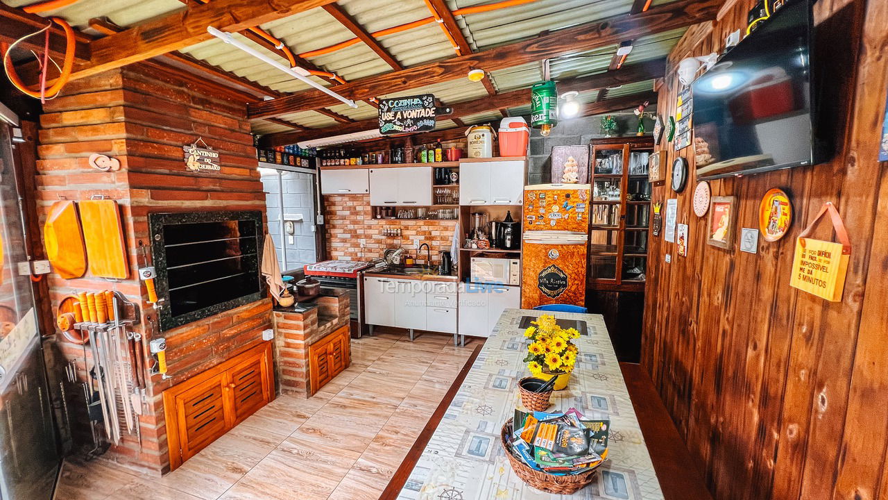 Casa para aluguel de temporada em Balneário Gaivota (Village Dunas I)