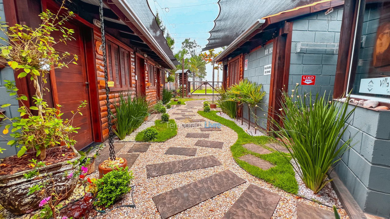 Casa para alquiler de vacaciones em Balneário Gaivota (Village Dunas I)