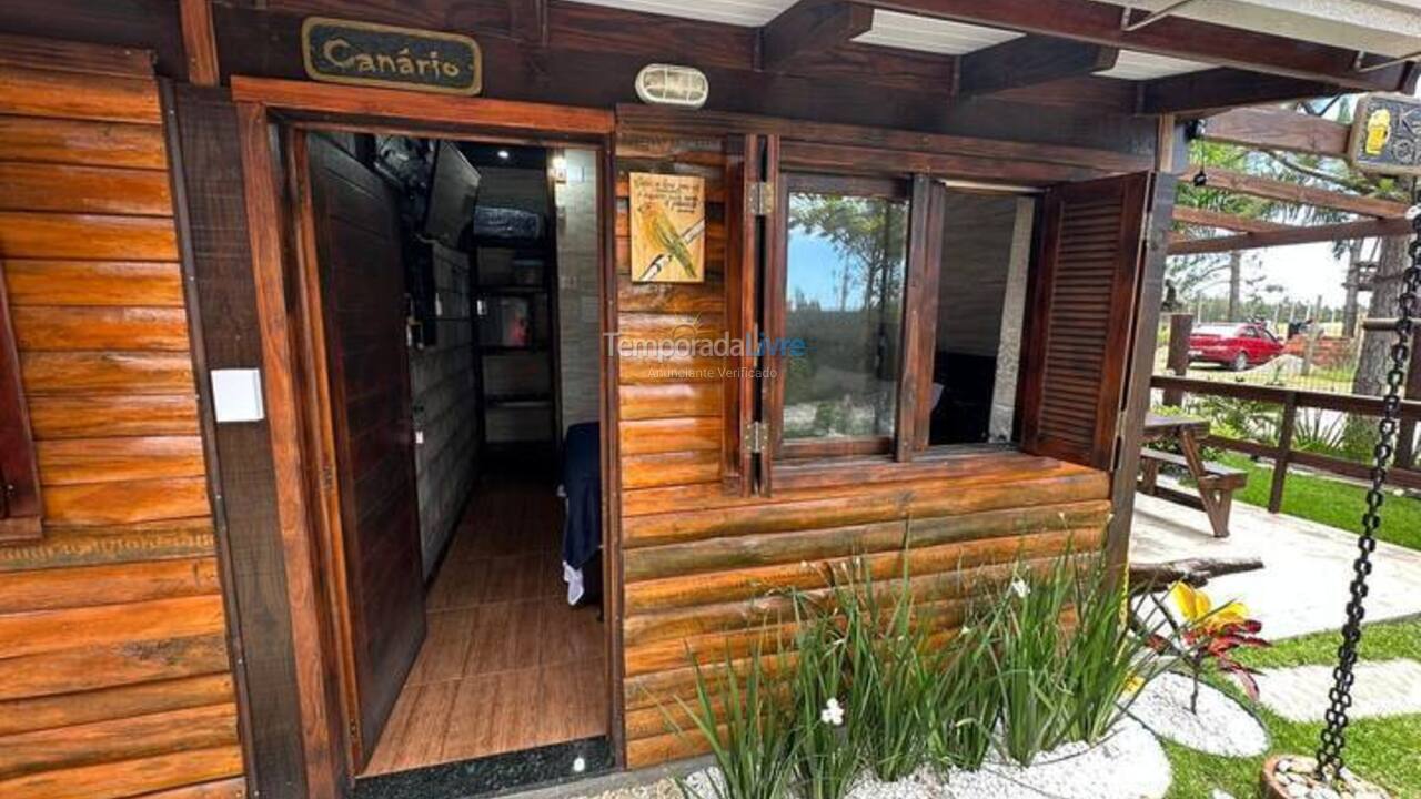 Casa para alquiler de vacaciones em Balneário Gaivota (Village Dunas I)