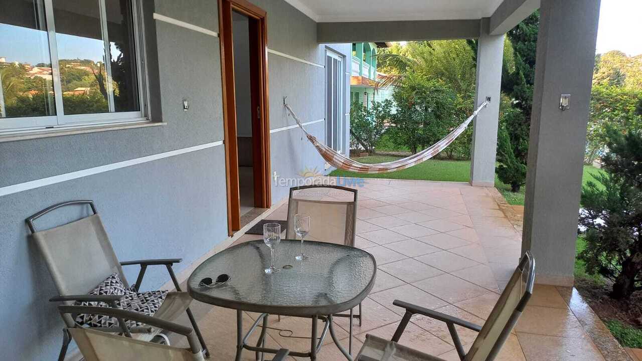 Granja para alquiler de vacaciones em Indaiatuba (Terras de Itaici)