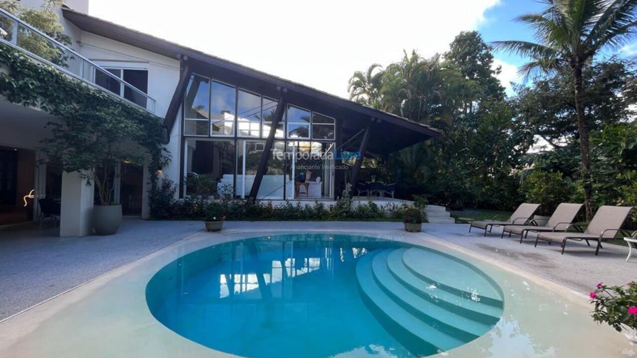 Casa para aluguel de temporada em São Sebastião (Praia da Baleia)