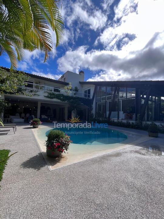 Casa para alquiler de vacaciones em São Sebastião (Praia da Baleia)