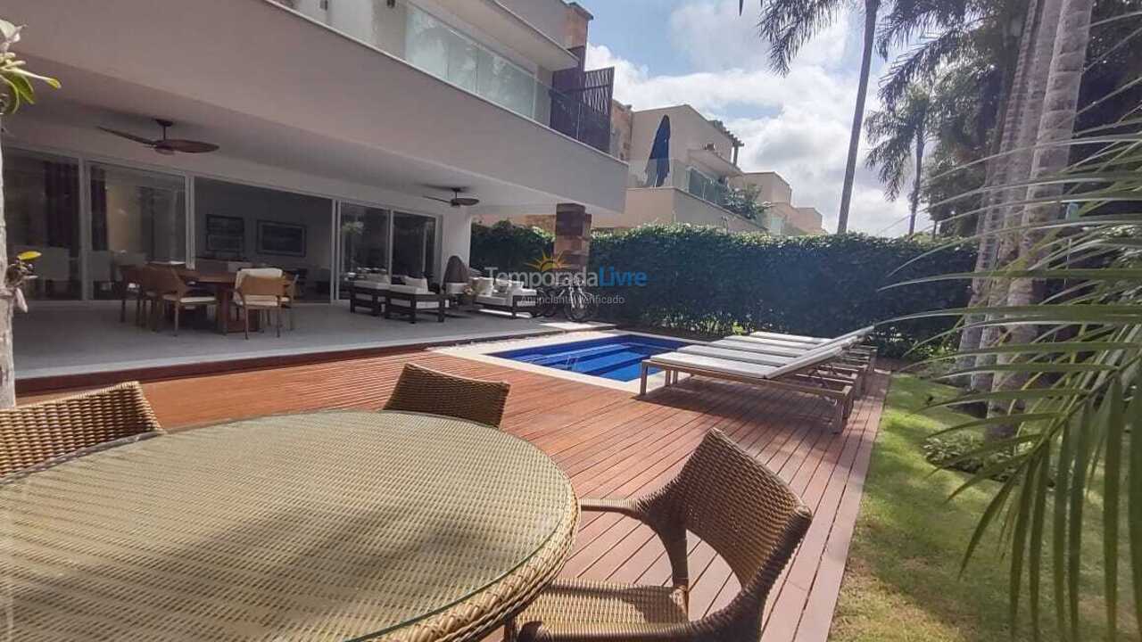 Casa para alquiler de vacaciones em São Sebastião (Praia da Baleia)