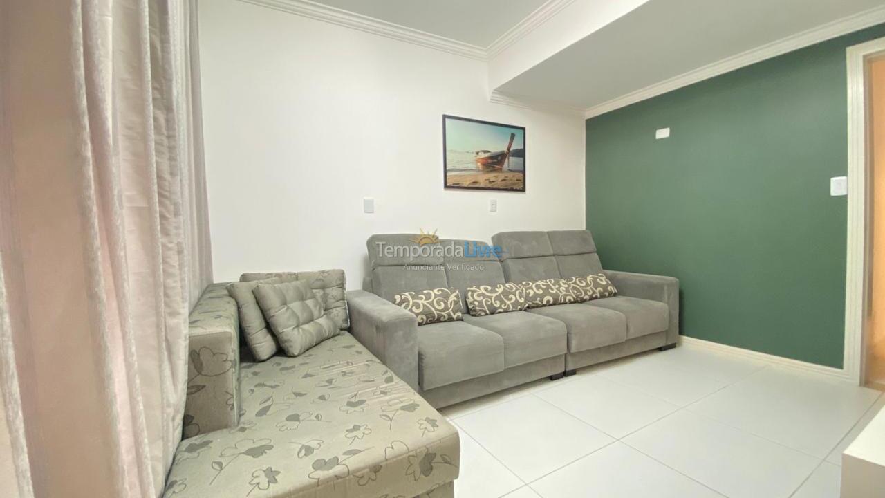 Apartamento para aluguel de temporada em Itapema (Meia Praia)