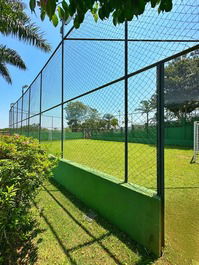 Finca con piscina y cancha de futbol en Igaratá