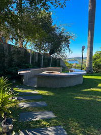 Finca con piscina y cancha de futbol en Igaratá