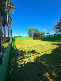 Finca con piscina y cancha de futbol en Igaratá