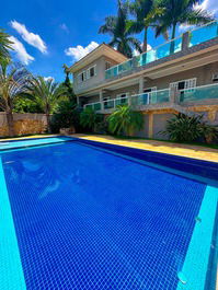 Finca con piscina y cancha de futbol en Igaratá