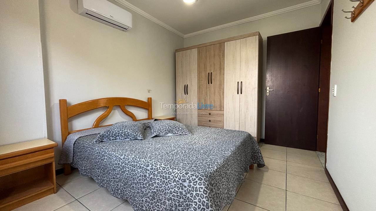 Apartment for vacation rental in Bombinhas (Praia de Bombinhas)