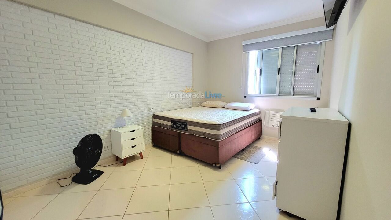 Apartamento para aluguel de temporada em Guarujá (Pitangueiras)