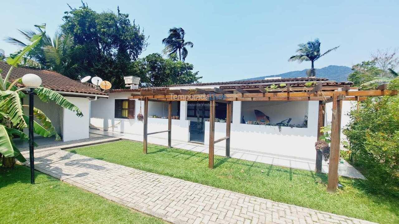 Casa para alquiler de vacaciones em Ubatuba (Maranduba)