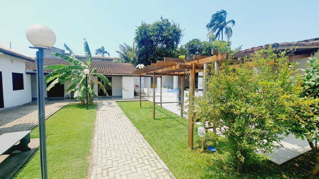 Casa para alquiler de vacaciones em Ubatuba (Maranduba)