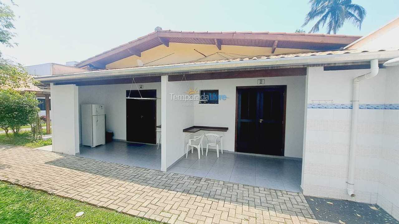 Casa para alquiler de vacaciones em Ubatuba (Maranduba)