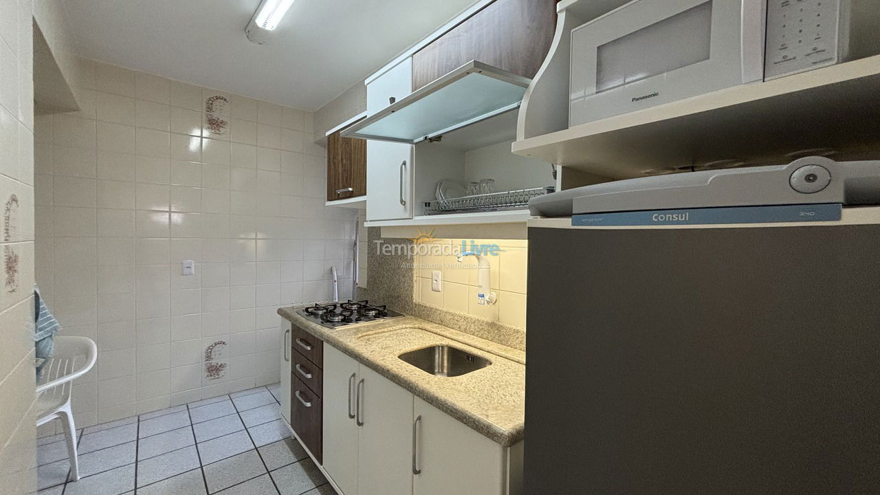 Apartamento para aluguel de temporada em Florianópolis (Canasvierias)