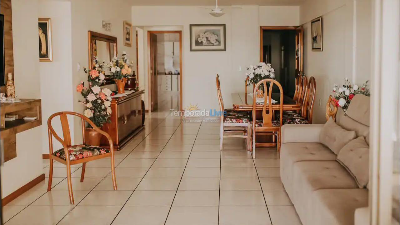 Apartamento para aluguel de temporada em Itapema (Meia Praia)