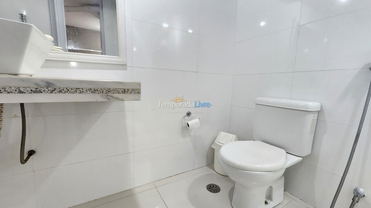 Apartamento para aluguel de temporada em Guarujá (Pitangueiras)