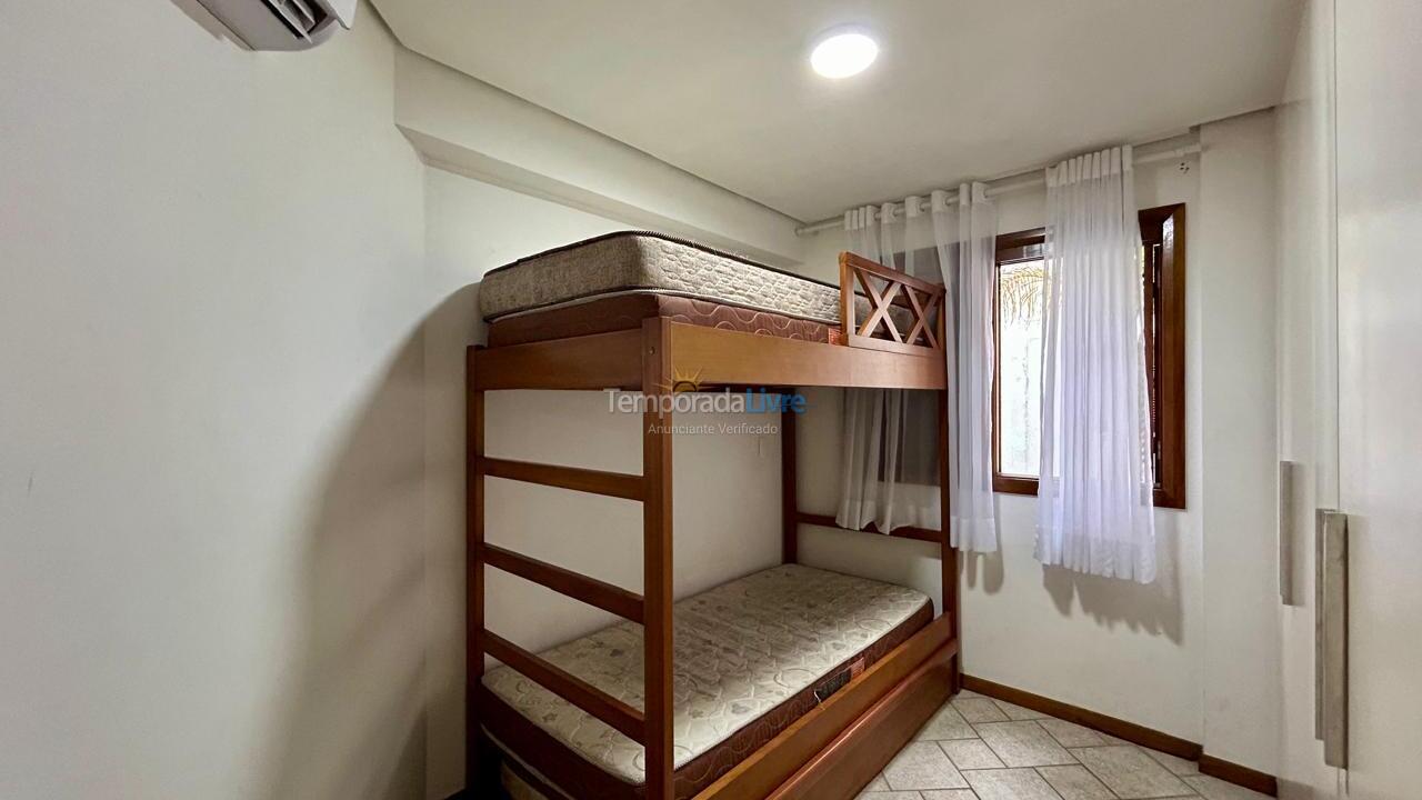 Apartment for vacation rental in Ubatuba (Praia Grande)