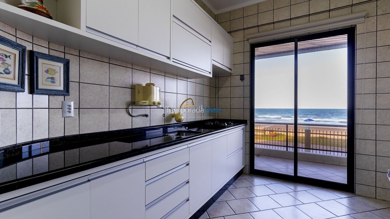 Apartamento para alquiler de vacaciones em Bombinhas (Praia de Bombas)