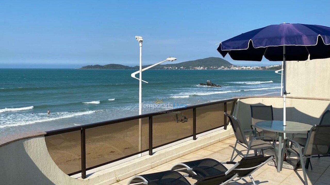 Apartment for vacation rental in Bombinhas (Praia de Bombas)