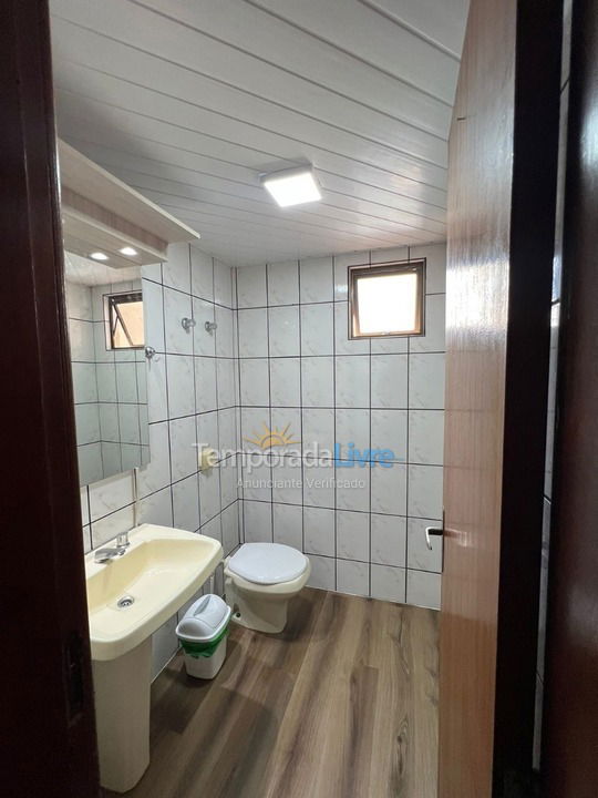 Apartamento para aluguel de temporada em Itapema (Meia Praia)