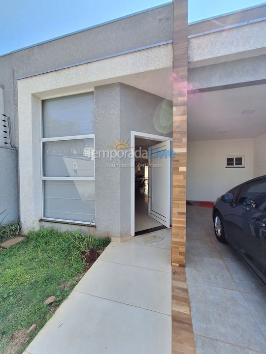 Casa para aluguel de temporada em Foz do Iguaçu (Jardim Bourbom)